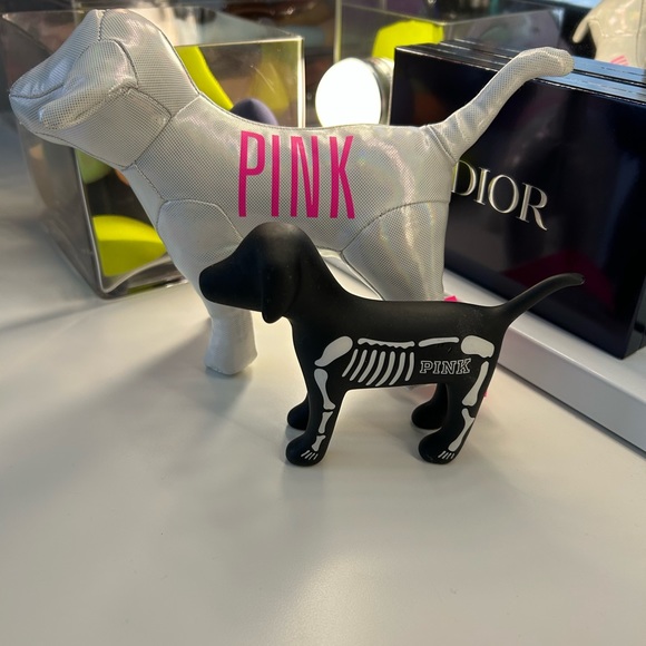 Victoria Secret PINK plush dog - Picture 4 of 4